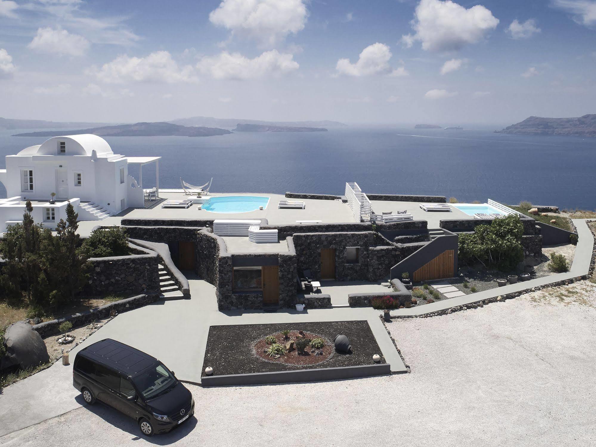 Mythique Villas & Suites Oía Exterior photo