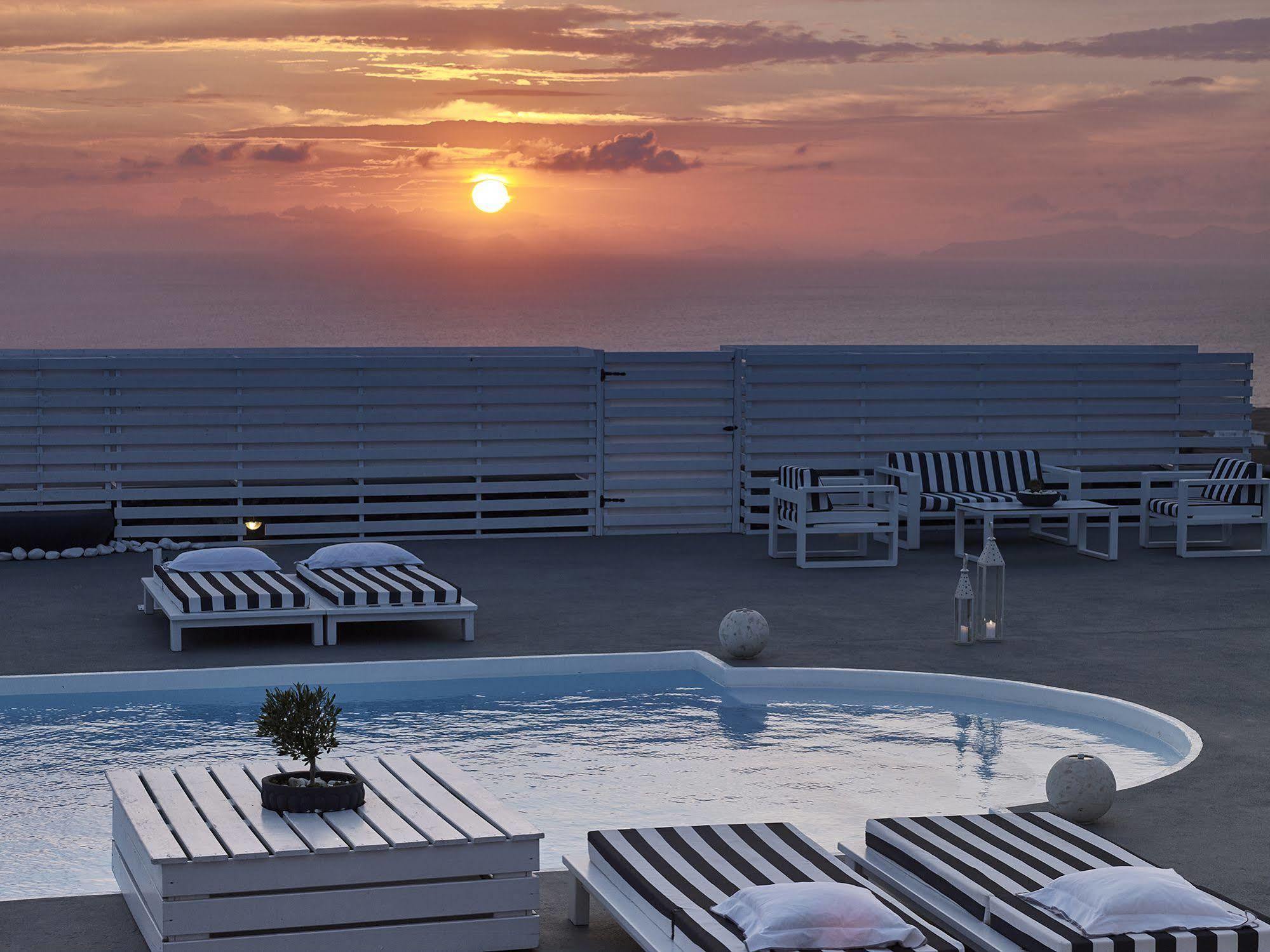 Mythique Villas & Suites Oía Exterior photo
