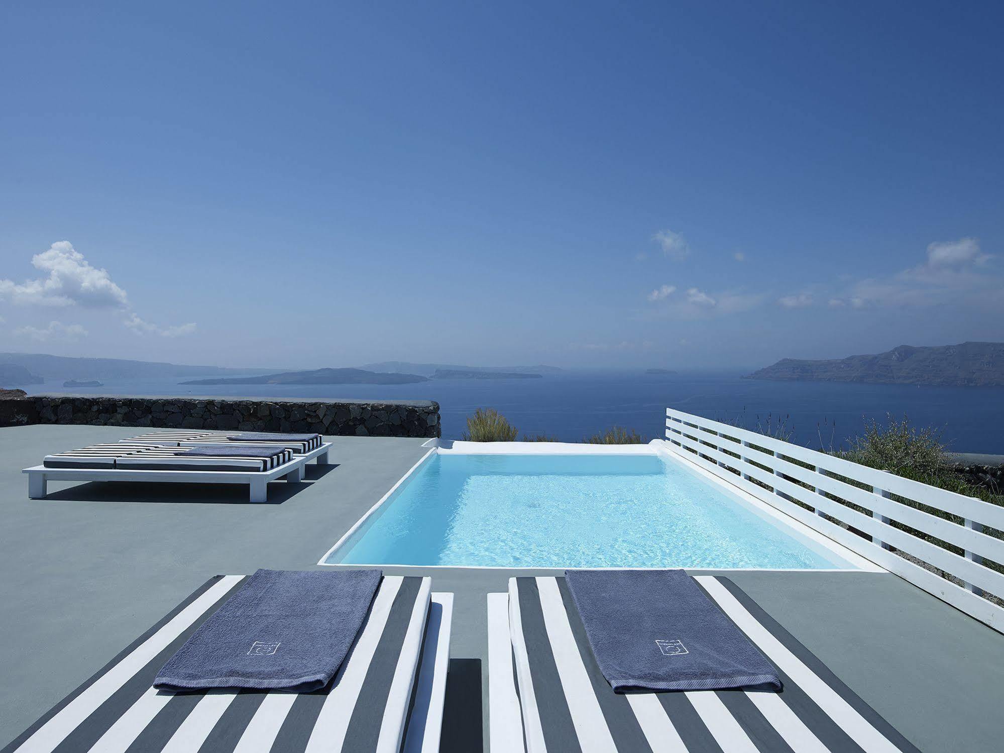 Mythique Villas & Suites Oía Exterior photo